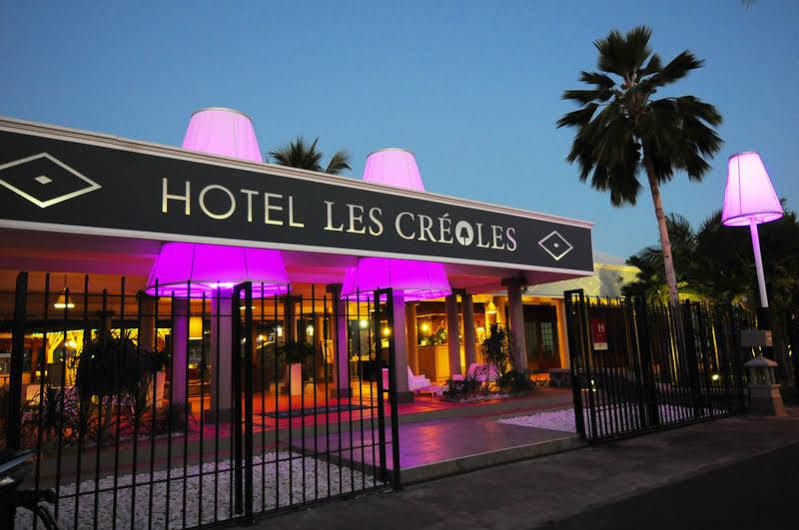 Hotel Les Creoles Сен Жилс ле Бен Екстериор снимка